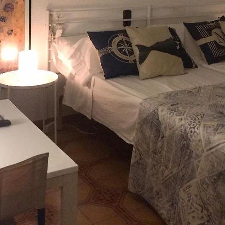 산타 폴라 Bed&Coffee - Habitacion En Vivienda Habitual 아파트 외부 사진