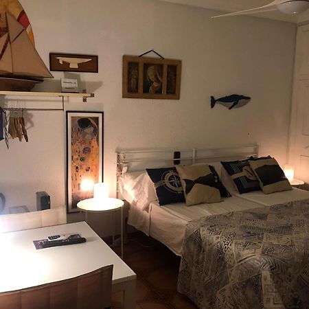 산타 폴라 Bed&Coffee - Habitacion En Vivienda Habitual 아파트 외부 사진